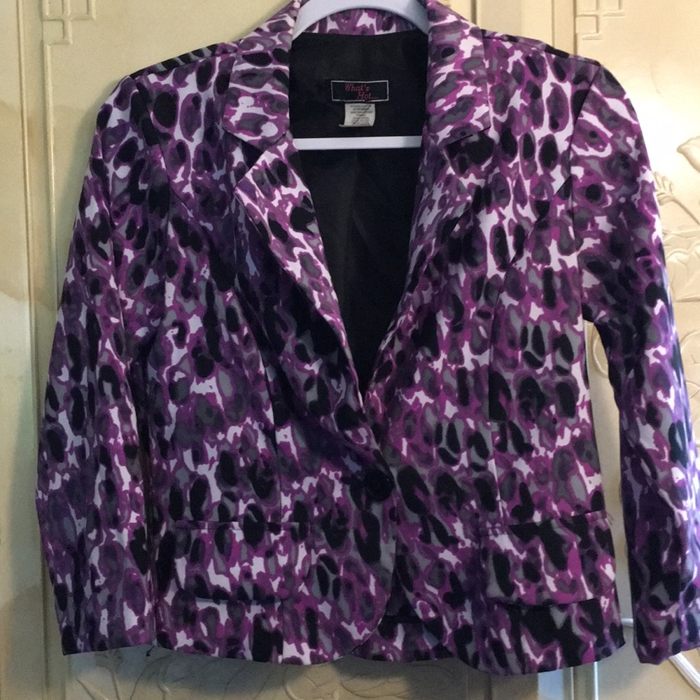 Loud, fun and pretty blazer!